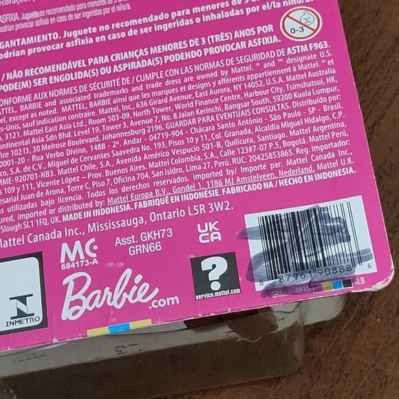 Barbie Hiking Doll Brunette with Puppy & 9 Accessories Including Backpack New - Picture 9 of 15